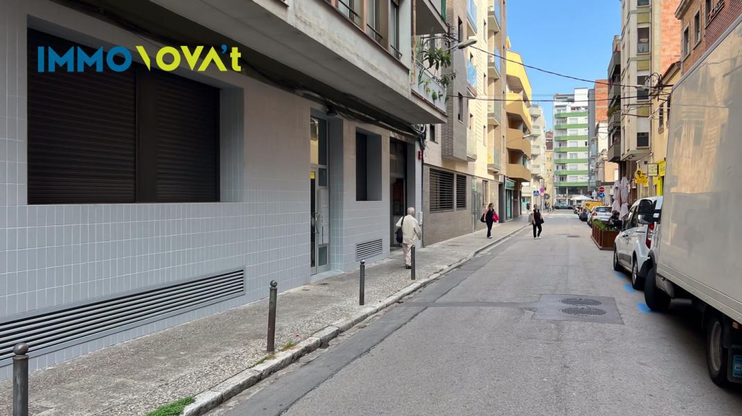 63M2 PARKING SPACE IN THE CENTER OF GIRONA