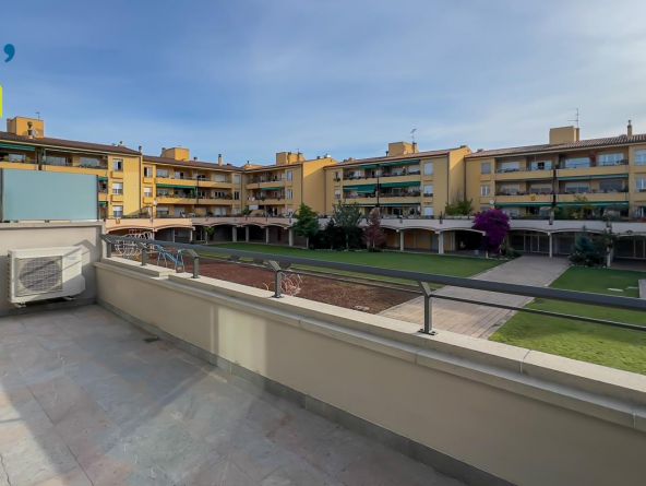 ONE ROOM APARTMENT WITH BIG TERRACE IN MONTJUÏC