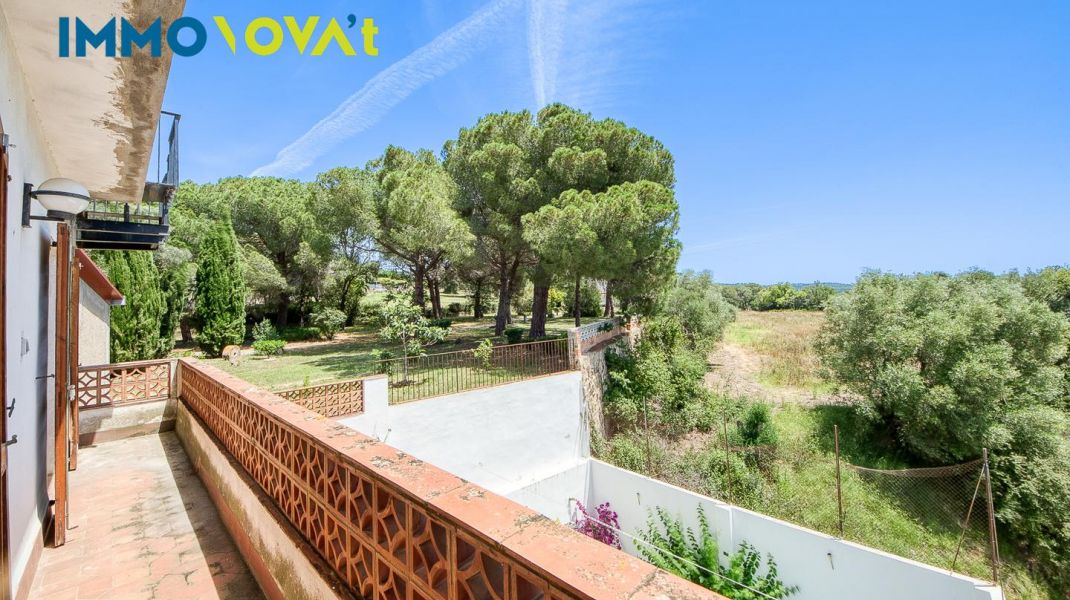 OPPORTUNITY IN CALONGE! TERRACE AND SEA VIEWS