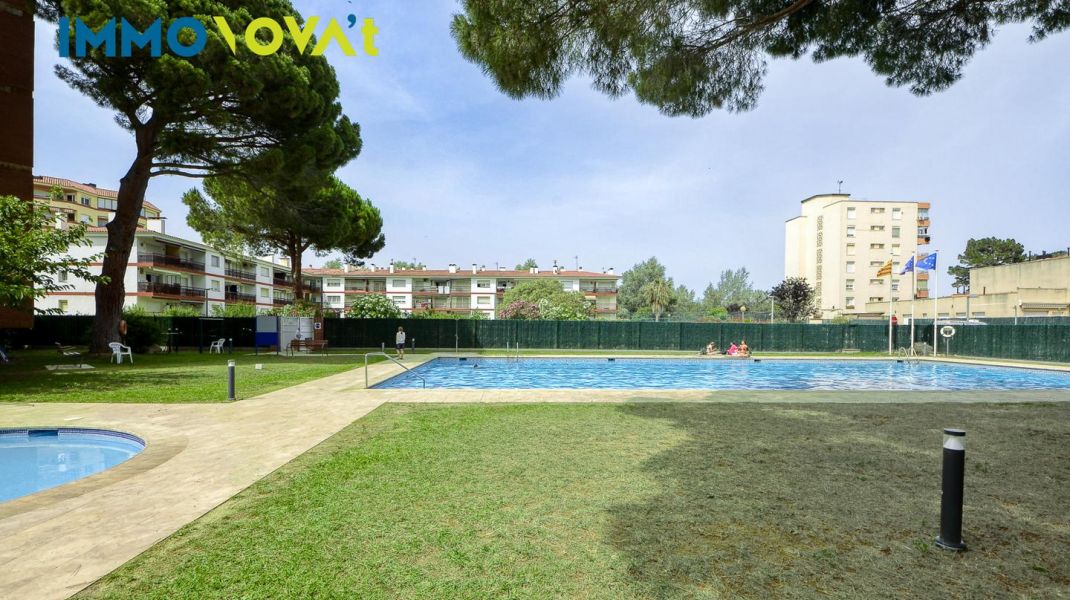 APARTAMENT AMB TERRASSA I PISCINA COMUNITÀRIA